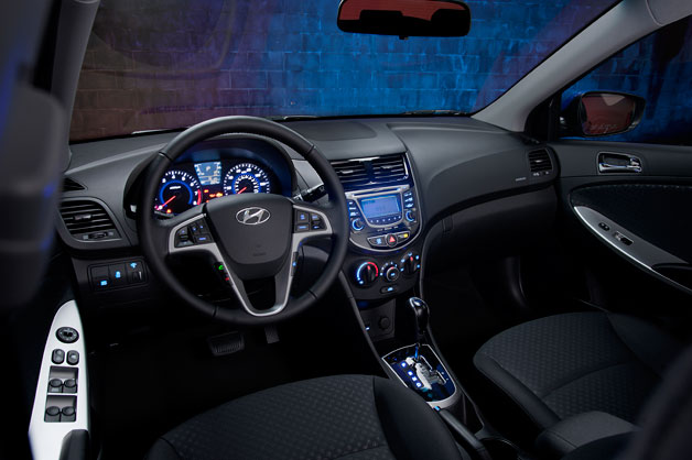 2012 Hyundai Accent interior