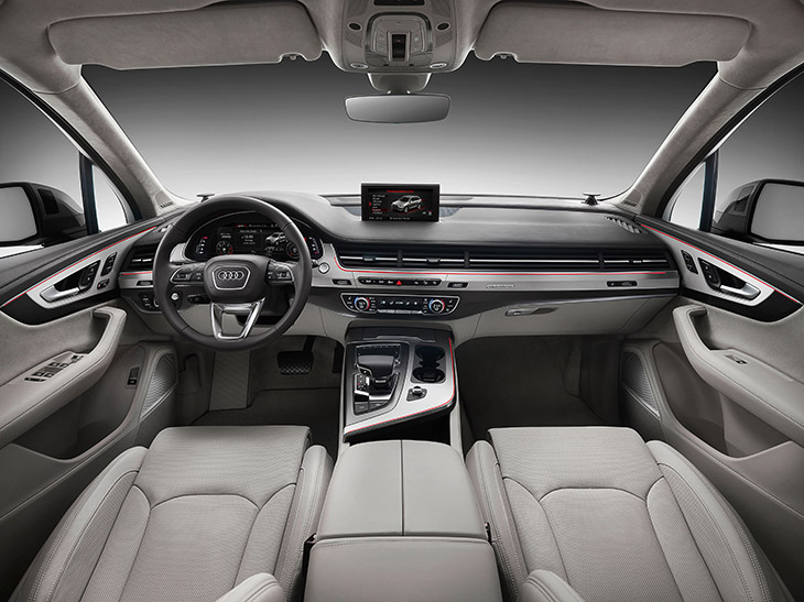 Audi Q7 2016 white interior